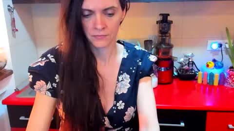 sexqueen1111 online show from February 24, 2025, 7:44 am