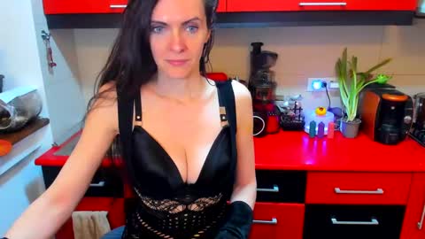 sexqueen1111 online show from March 10, 2025, 6:16 am