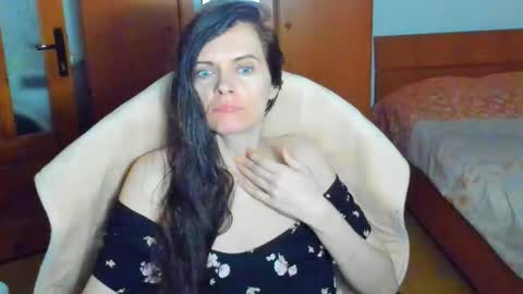 sexqueen1111 online show from November 9, 2025, 8:40 pm