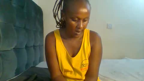Snapshot of sexsy_sally chatting on February 16, 2026, 7:32 pm sexsysally online show from February 16, 2026, 7:32 pm