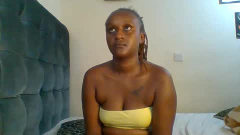 Snapshot of sexsy_sally chatting on February 28, 2026, 12:33 am sexsysally online show from February 28, 2026, 12:33 am