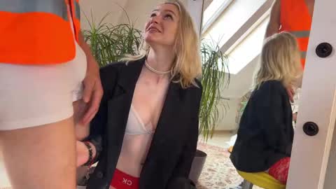 NIKKI KATE LIZA AND BOYS online show from May 12, 2026, 2:03 pm