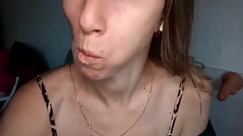 Snapshot of sexualangel chatting on December 1, 2025, 7:35 am Verona online show from December 1, 2025, 7:35 am