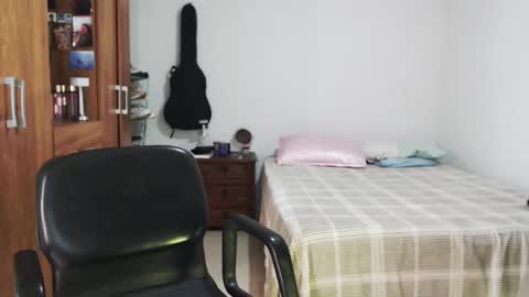 Snapshot of sexwwoman chatting on February 26, 2026, 8:19 pm CHIARA online show from February 26, 2026, 8:19 pm