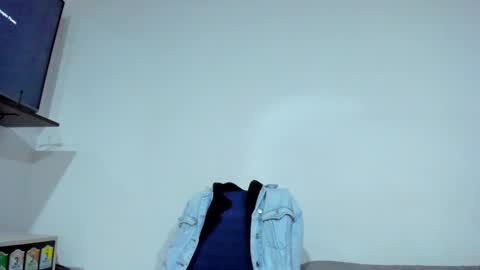 Jax and Lu online show from November 22, 2025, 1:15 am