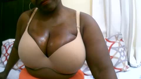 sexxi_ebony online show from October 1, 2025, 7:36 am