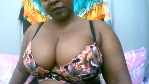 sexxi_ebony online show from February 14, 2026, 2:36 pm