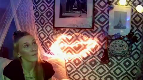 Snapshot of sexxileeah42o chatting on October 16, 2025, 7:31 am Leeah CloudZzz online show from October 16, 2025, 7:31 am