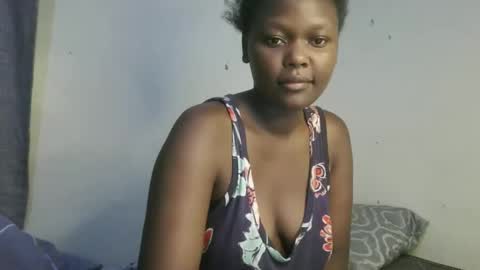Snapshot of sexxy_kyla chatting on October 19, 2025, 4:13 am sexxy_kyla online show from October 19, 2025, 4:13 am