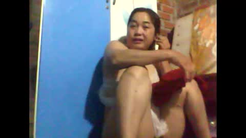sexxy_love2k online show from October 24, 2025, 3:03 am