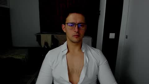 Sexxymuscles4U online show from November 25, 2025, 9:31 am