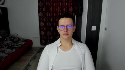 Sexxymuscles4U online show from February 16, 2026, 8:32 am