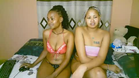 sexy_bluegirl online show from November 8, 2025, 3:12 pm