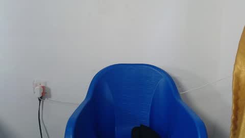 sexy_bluey247 online show from April 20, 2026, 6:38 am