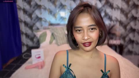 Charlotte online show from October 5, 2025, 10:46 am