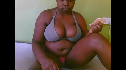 Snapshot of sexy_divana chatting on February 21, 2025, 10:39 am sexy_divana online show from February 21, 2025, 10:39 am