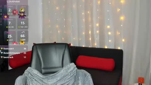 Snapshot of sexy_emeli chatting on February 14, 2025, 7:59 am MY ONLYFANS page is back -   online show from February 14, 2025, 7:59 am