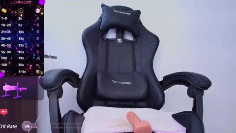 laura  online show from March 5, 2025, 7:06 pm