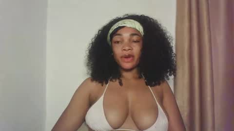 Snapshot of sexy_kitty881 chatting on September 30, 2025, 2:33 pm Sexy kitty881 online show from September 30, 2025, 2:33 pm