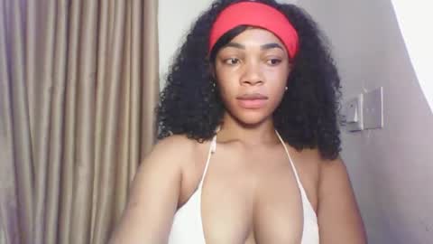 Snapshot of sexy_kitty881 chatting on October 18, 2025, 3:46 pm Sexy kitty881 online show from October 18, 2025, 3:46 pm