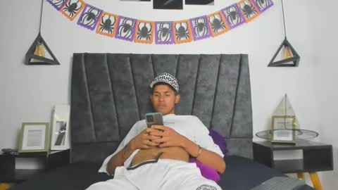 Snapshot of sexy_latin_cum chatting on October 24, 2025, 1:03 am sexy_latin_cum online show from October 24, 2025, 1:03 am