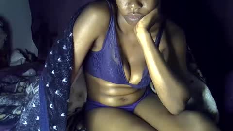Snapshot of sexy_leila3 chatting on May 23, 2026, 12:05 am kayla online show from May 23, 2026, 12:05 am