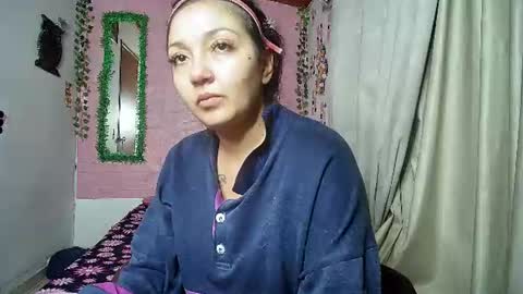 sexy lolas online show from June 10, 2026, 2:01 am