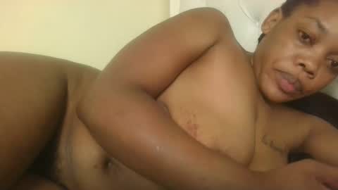 sexy_lyna online show from October 25, 2025, 7:08 pm