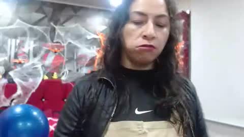 MARIPOSA online show from October 26, 2025, 12:11 pm