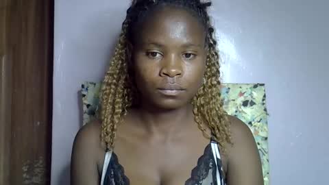 Snapshot of sexy_molyne chatting on January 16, 2026, 1:37 pm Molyne online show from January 16, 2026, 1:37 pm