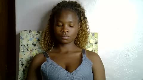 Snapshot of sexy_molyne chatting on January 17, 2026, 1:49 pm Molyne online show from January 17, 2026, 1:49 pm