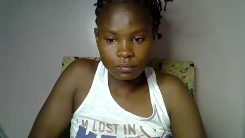 Snapshot of sexy_molyne chatting on February 12, 2026, 3:01 am Molyne online show from February 12, 2026, 3:01 am