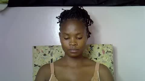 Snapshot of sexy_molyne chatting on February 15, 2026, 8:35 am Molyne online show from February 15, 2026, 8:35 am