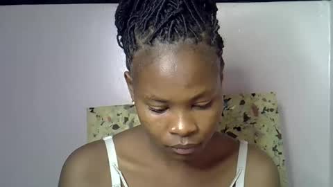 Snapshot of sexy_molyne chatting on February 19, 2026, 6:04 pm Molyne online show from February 19, 2026, 6:04 pm