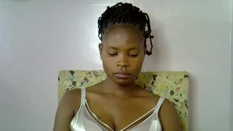 Snapshot of sexy_molyne chatting on February 20, 2026, 6:26 am Molyne online show from February 20, 2026, 6:26 am