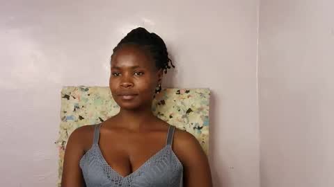 Snapshot of sexy_molyne chatting on February 23, 2026, 1:58 am Molyne online show from February 23, 2026, 1:58 am