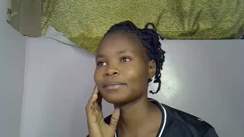 Snapshot of sexy_molyne chatting on March 1, 2026, 11:23 am Molyne online show from March 1, 2026, 11:23 am