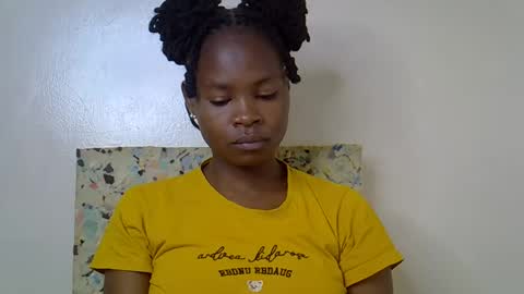 Snapshot of sexy_molyne chatting on March 8, 2026, 12:08 am Molyne online show from March 8, 2026, 12:08 am