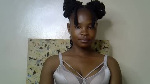 Snapshot of sexy_molyne chatting on March 8, 2026, 10:46 pm Molyne online show from March 8, 2026, 10:46 pm