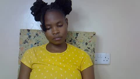 Molyne online show from March 21, 2026, 5:23 am