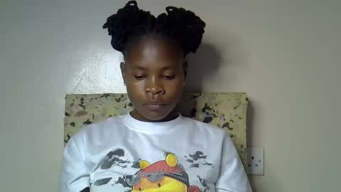 Molyne online show from March 23, 2026, 12:58 am