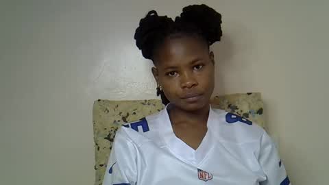 Molyne online show from April 2, 2026, 4:54 am