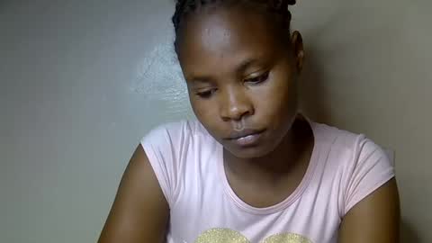 Molyne online show from April 11, 2026, 8:24 pm