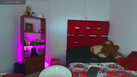 sexy_nicole_ricutty online show from February 18, 2026, 3:41 pm