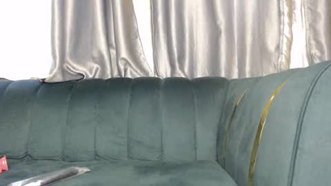 sexy_serena_ online show from December 18, 2024, 11:24 am