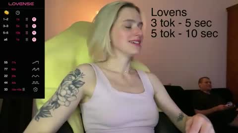 Snapshot of sexy_sweets chatting on October 24, 2025, 6:37 pm Sexy-Sweets online show from October 24, 2025, 6:37 pm