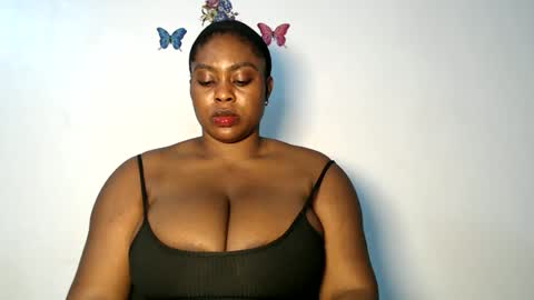 Luna online show from December 14, 2025, 1:33 am