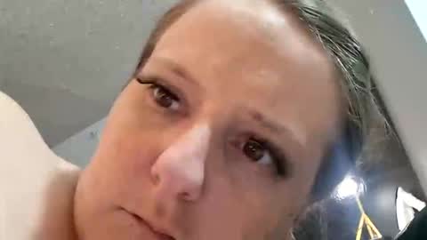 sexyandsucking online show from April 23, 2026, 8:11 pm