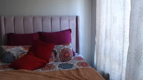 Angie online show from December 12, 2024, 10:02 am