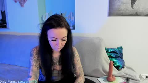 Snapshot of sexyariel15 chatting on December 17, 2024, 8:32 pm SexyAriel15 online show from December 17, 2024, 8:32 pm